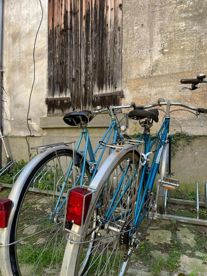 Proche Château Appartement Calme & Familiale - B&B Versailles