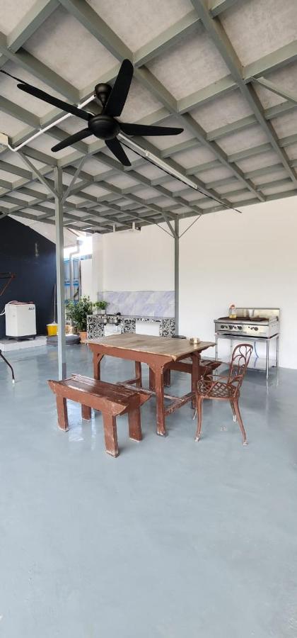 Ummi Studio Homestay - B&B