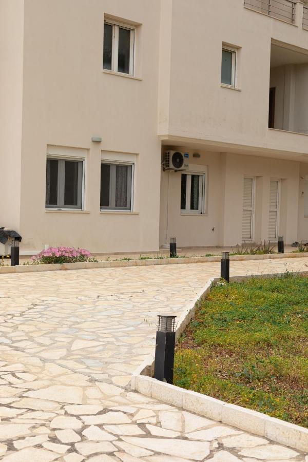 Eukalyptos 3BD apartment with yard in Chersonisos - Ferienwohnung Hersonissos