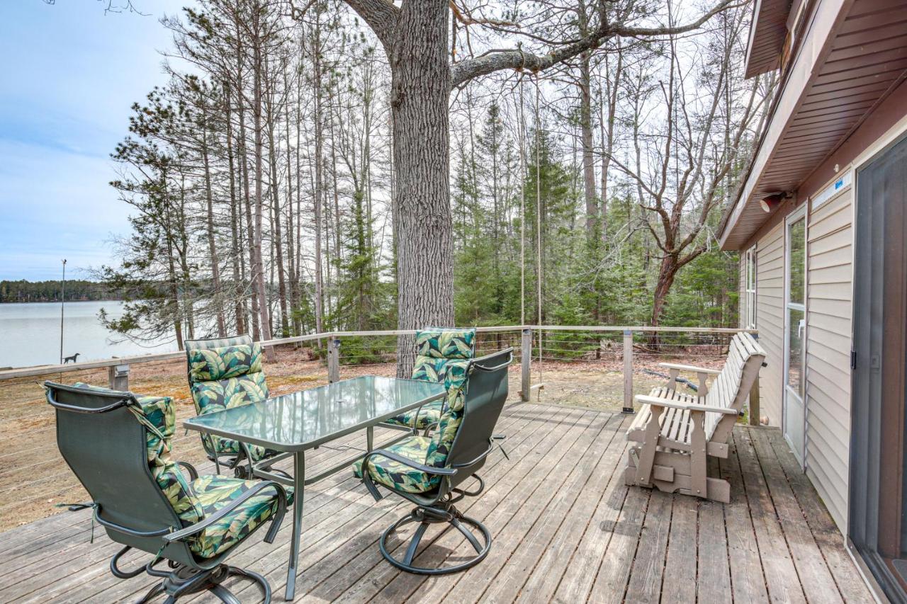 Private Dock, Deck and Yard Deerskin Lake Retreat! - B&B Eagle River