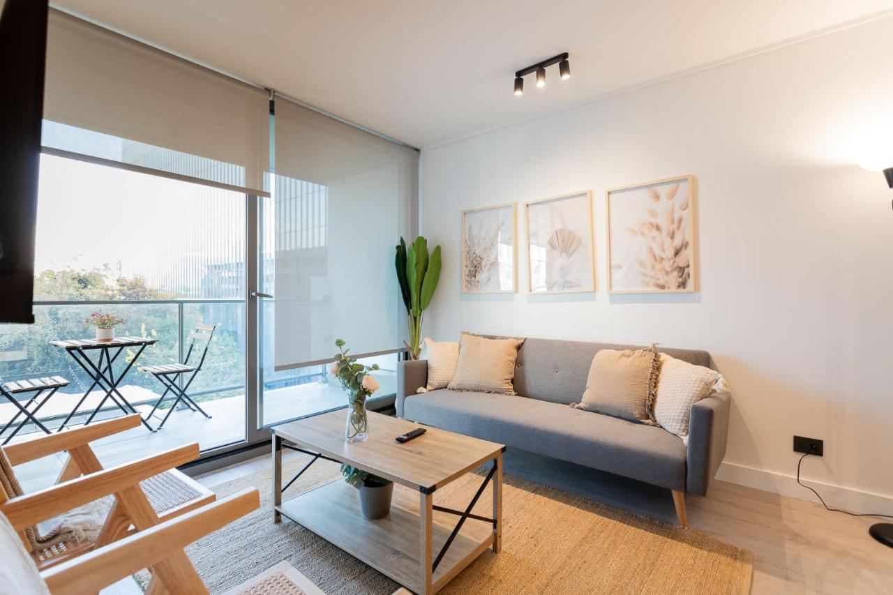 Las Condes Living Arauco Park Gourmet Couple's Pad - B&B
