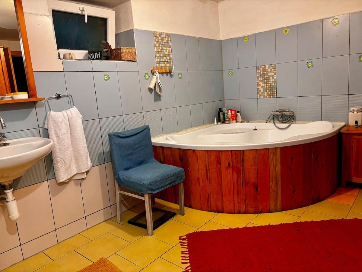 Maringotka a ubytování PodNebesí - B&B Křemže