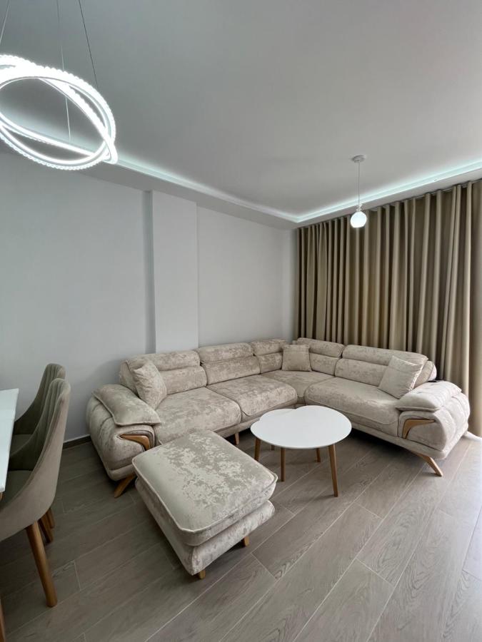 Home Sweet Home Guest House - Chambres d’hôtes Saranda