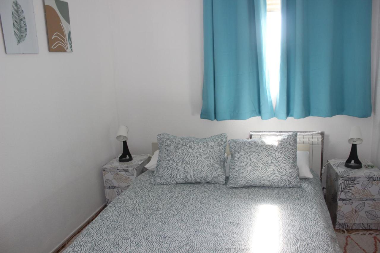 Tweepersoonskamer met Gedeelde Badkamer