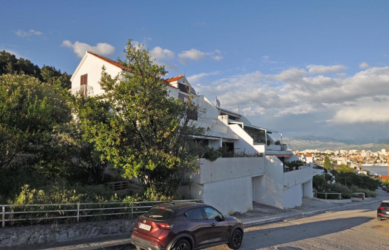 Apartment La Marsa - Bed and Breakfast Split