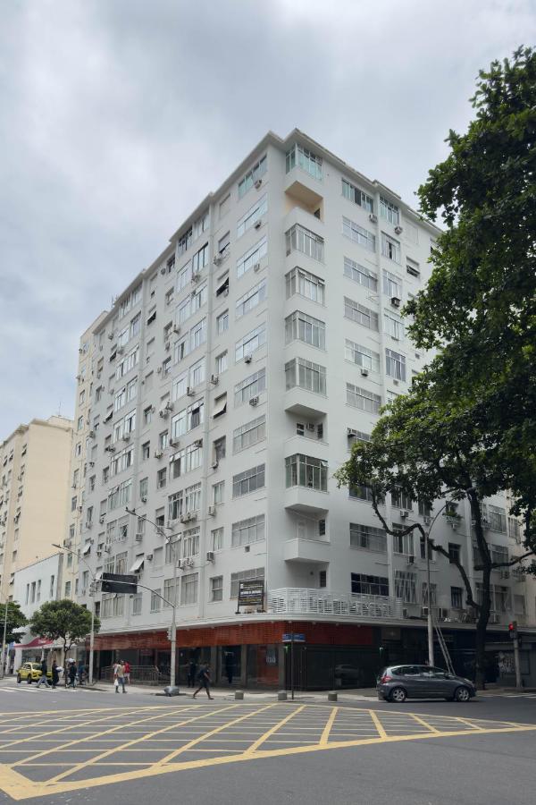 50 metros Praia de Copacabana - B&B