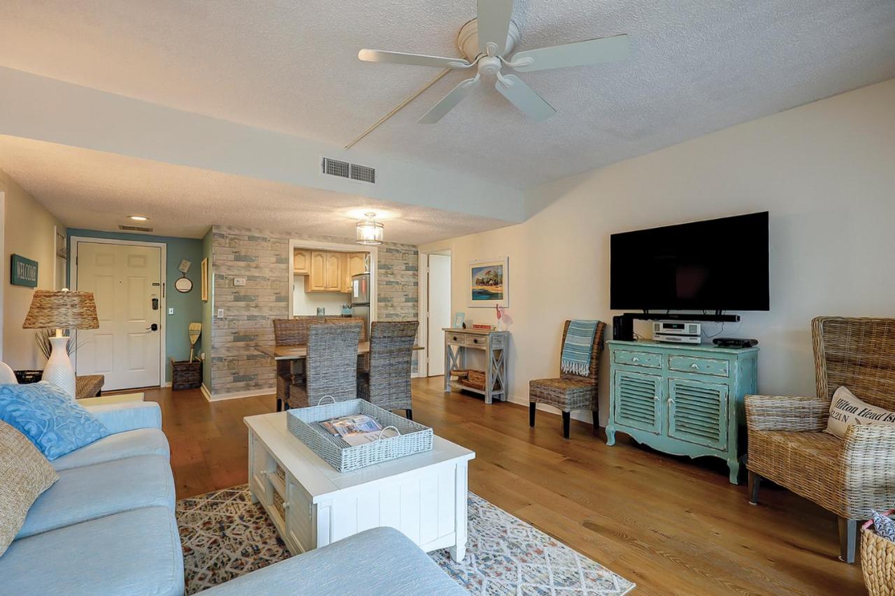 107 Village House Port Royal 2 BR 2 BA w King 2 Queens Twin Sleeps 7 Bikes & Beach Gear Included - Chambres d'hôtes Hilton Head