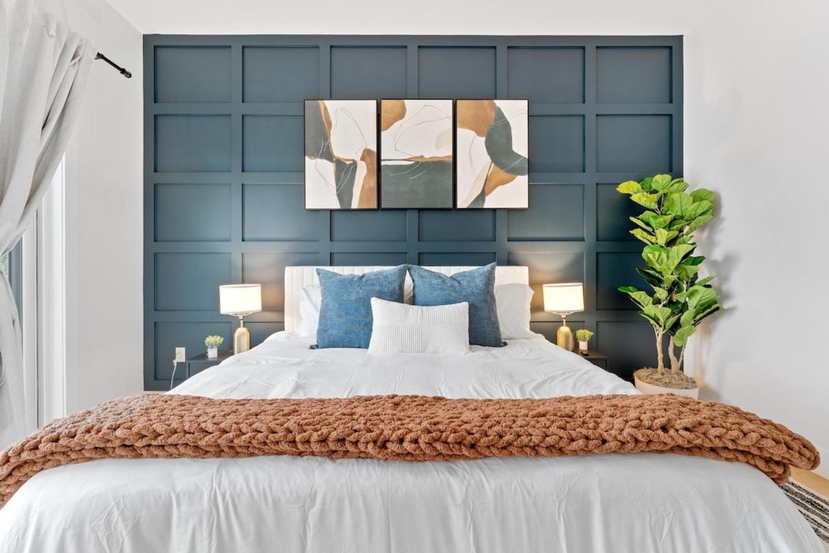 Luxury 3BR Backyard Oasis Close to NYC FirePit - B&B Jersey City