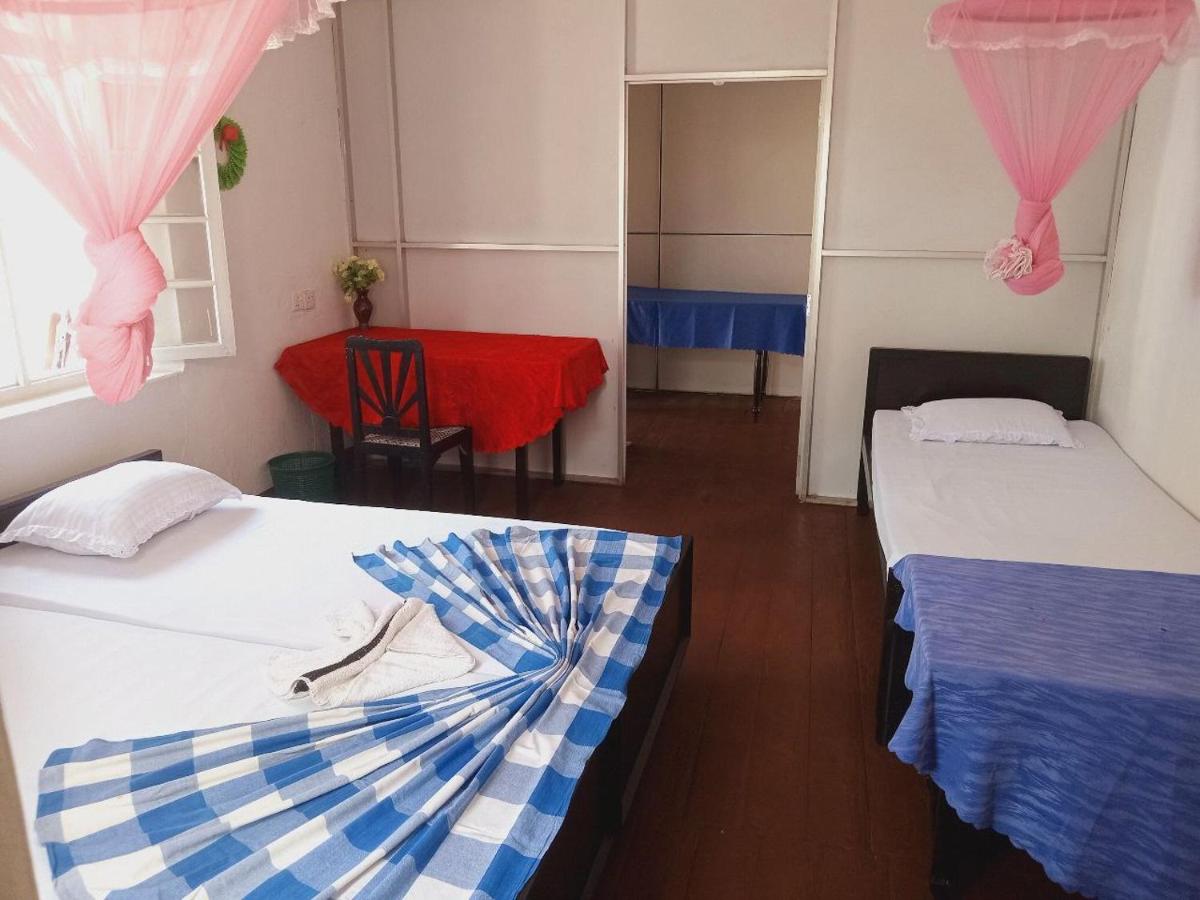 Dreibettzimmer mit Balkon