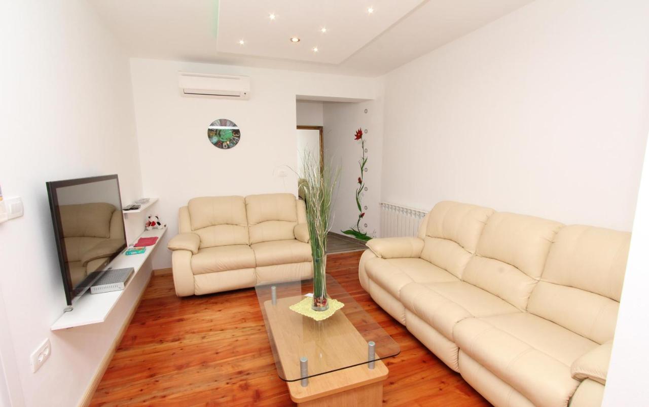 Apartamento de 2 dormitorios con terraza