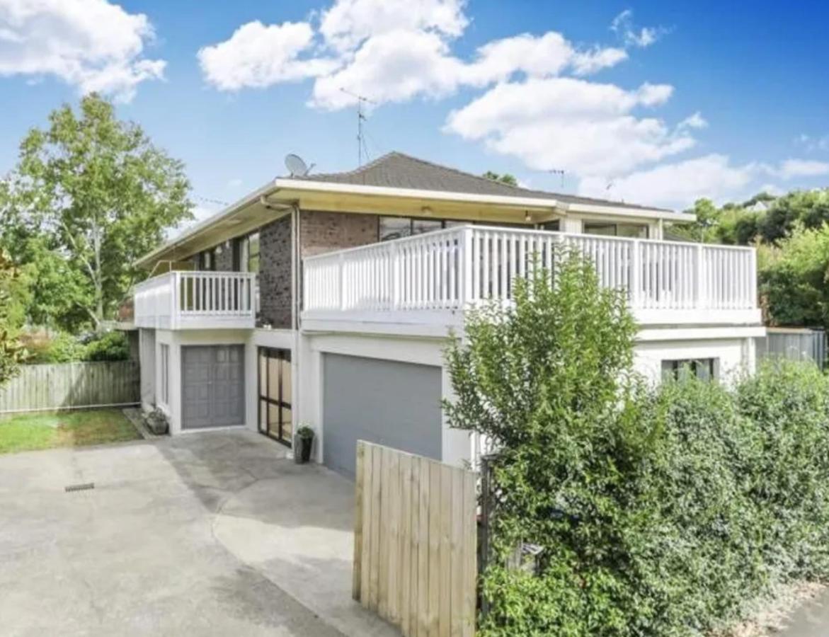 Central Location Spacious Comfortable House - B&B Auckland