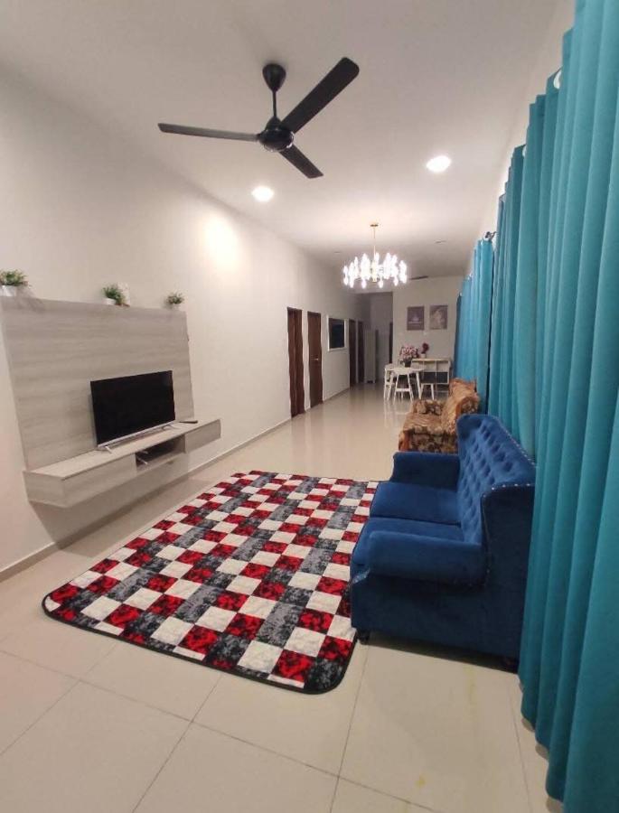 Khalish Homestay Kuantan - B&B Kuantan