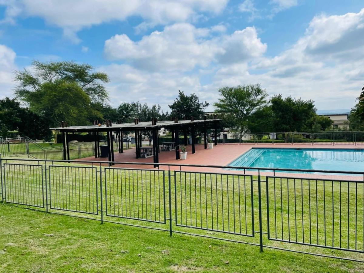 Serene & simple 1BR Escape - B&B Roodepoort