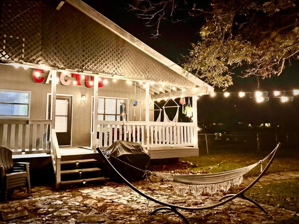 Coffee Bar | Fast Wifi | 5 miles to Schlitterbahn - Bed and Breakfast New Braunfels