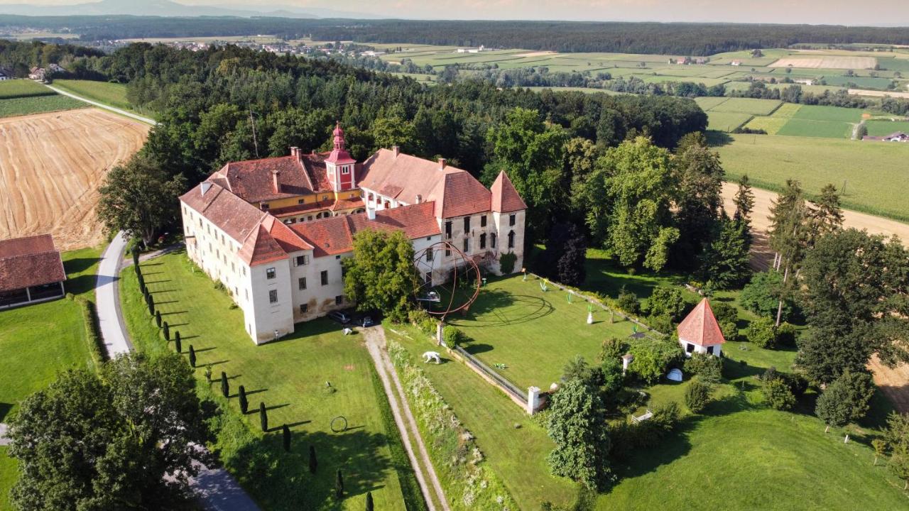 Cool Flat at Renaissance Castle - 2BR - B&B Kalsdorf bei Ilz