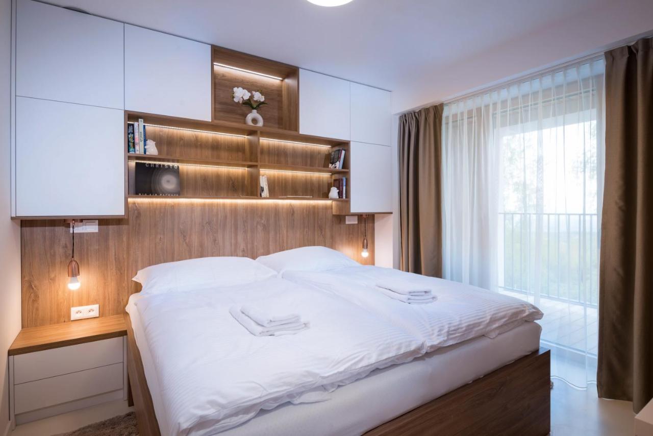 Two-Bedroom Apartment with Balcony (A14)