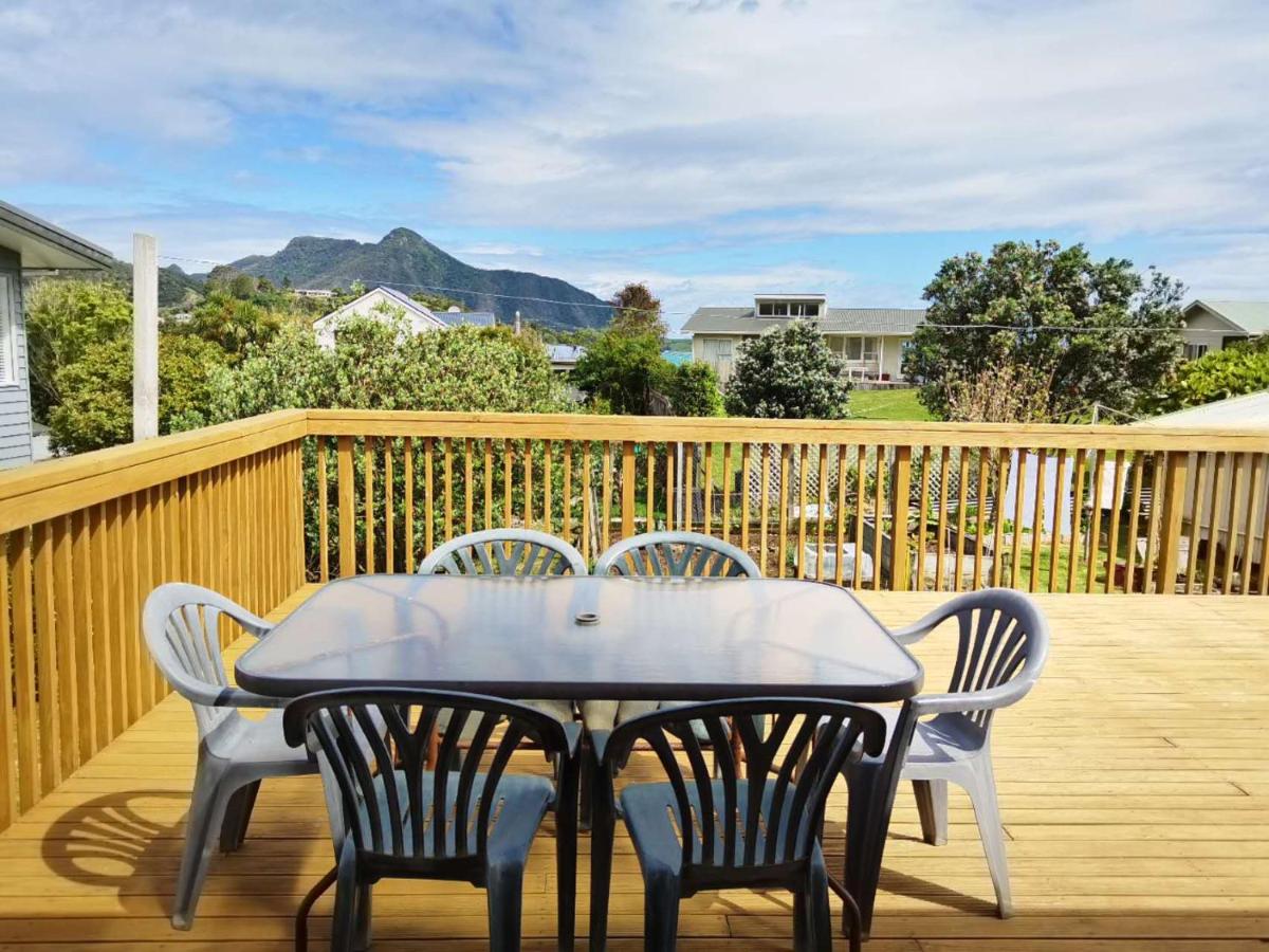 Taurikura beach holiday house - B&B