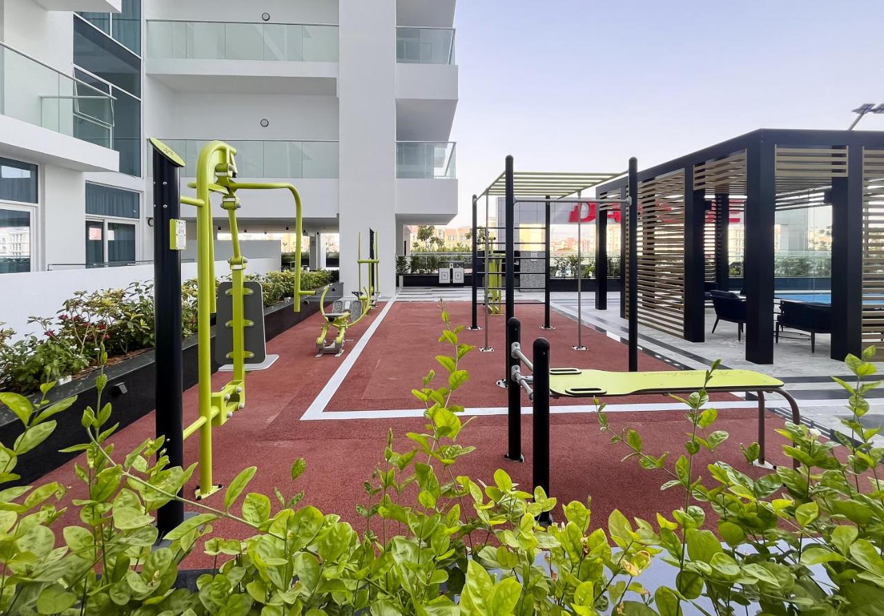 Homesgetaway -Spacious 1BR Apt in Pearlz by Danube - B&B Dubái