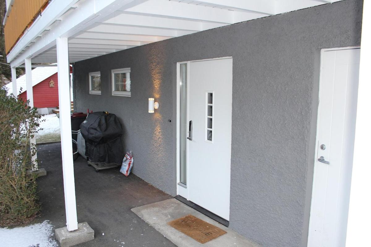 Spacious apartment in Kristiansand - B&B