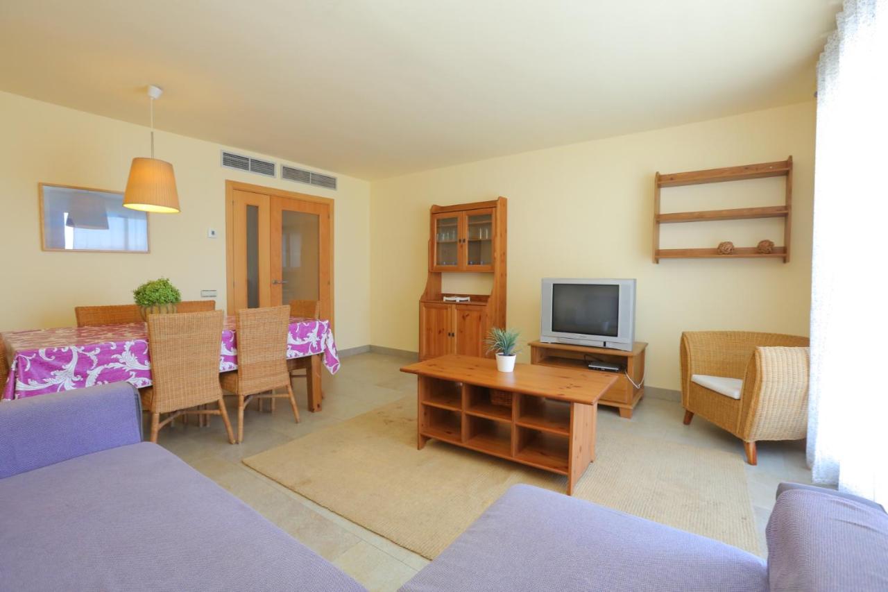 LITORAL COSTA DORADA - AUGUSTA B Only families - B&B