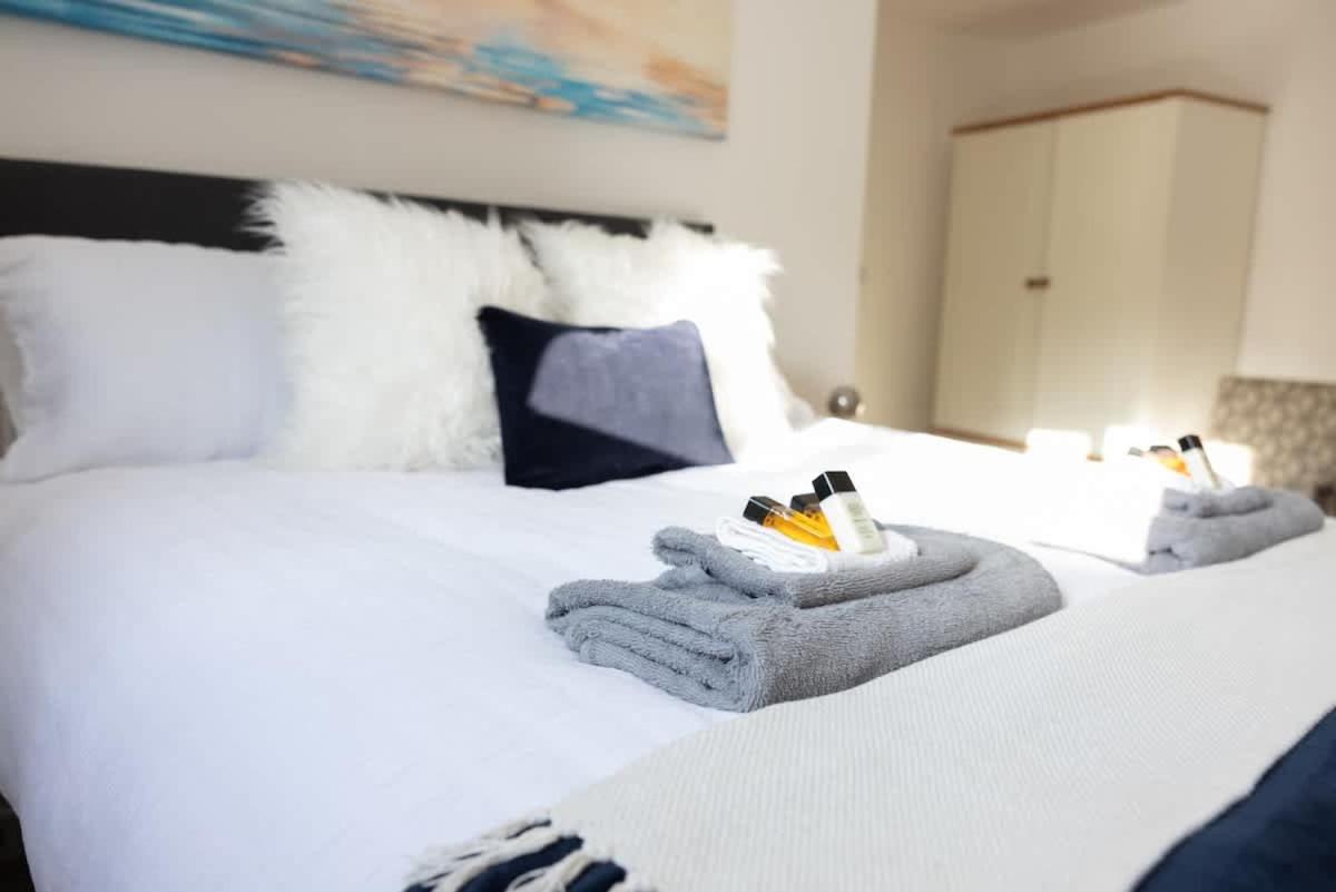 1BR w Sofa Bed Private Yard - Chambres d’hôtes