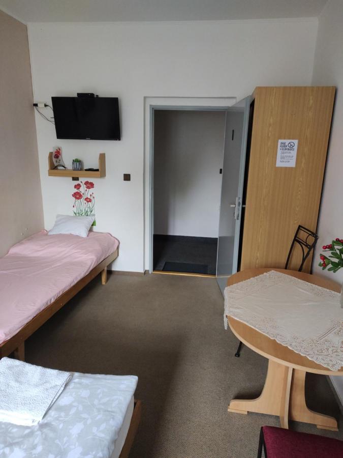 Driepersoonskamer met Badkamer