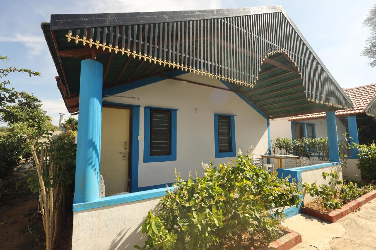 Ananthya Farmstay - Bed and Breakfast Elivāla