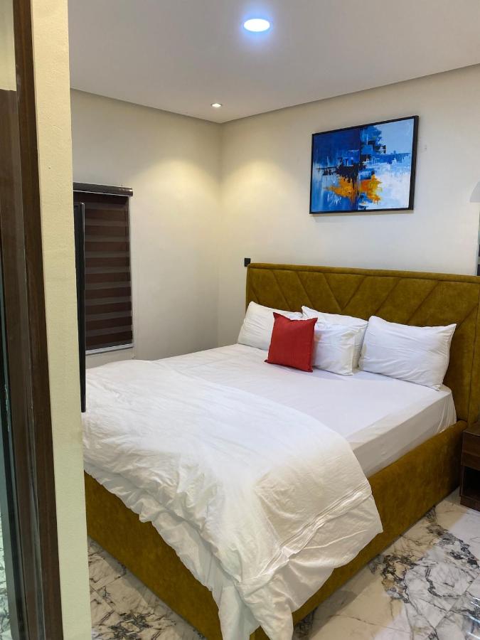 Luxury & Modern Self Check-In Apts near Airport M02b - B&B Lagos