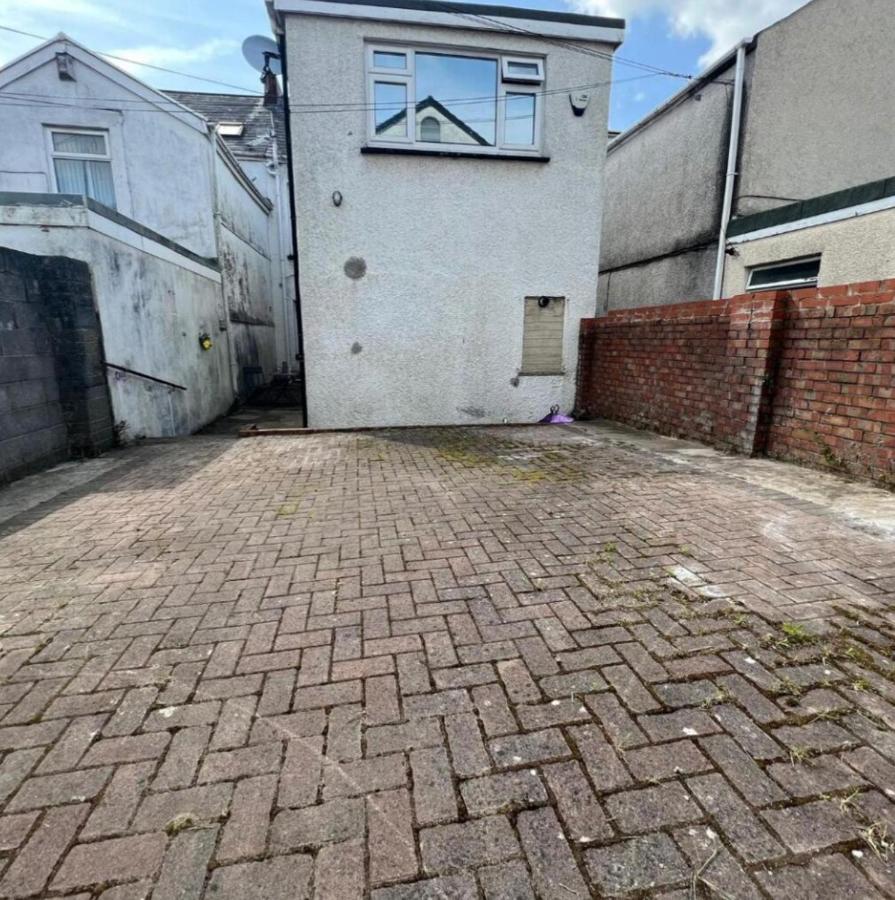 Plush Place - Bed and Breakfast Swansea