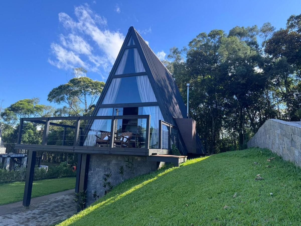 Chalé com hidro, lareira e cozinha, perto Floripa - B&B São Pedro de Alcântara