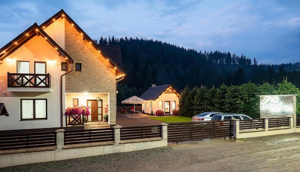 Acasa in Voronet - Bed and Breakfast Voroneţ