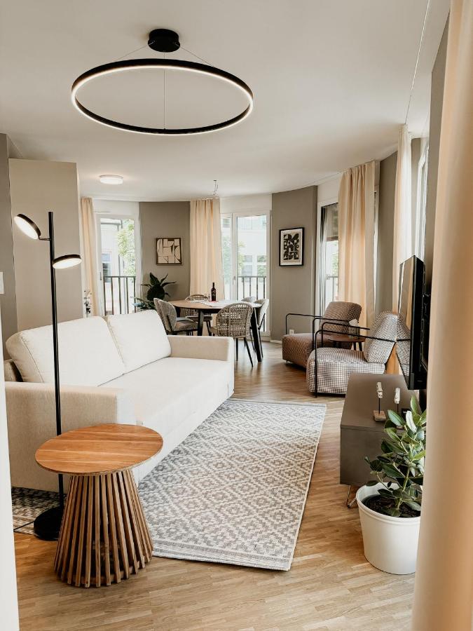 One-Bedroom Apartment with Balcony