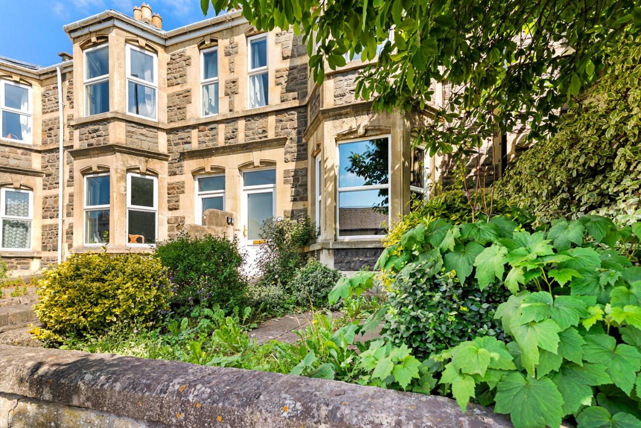 The Artists House in Central Bath - Sleeps 11 - Bed and Breakfast
