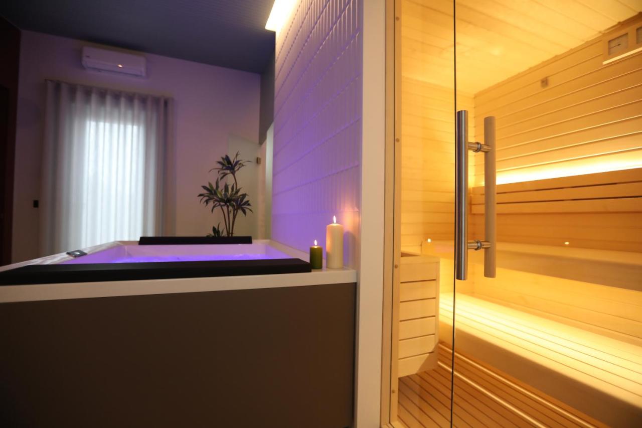 King Room with Spa Bath