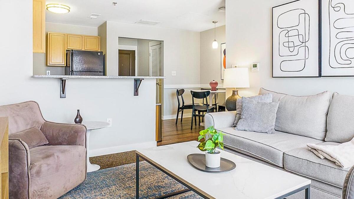 Landing Modern Apartment with Amazing Amenities (ID1805X71) - B&B