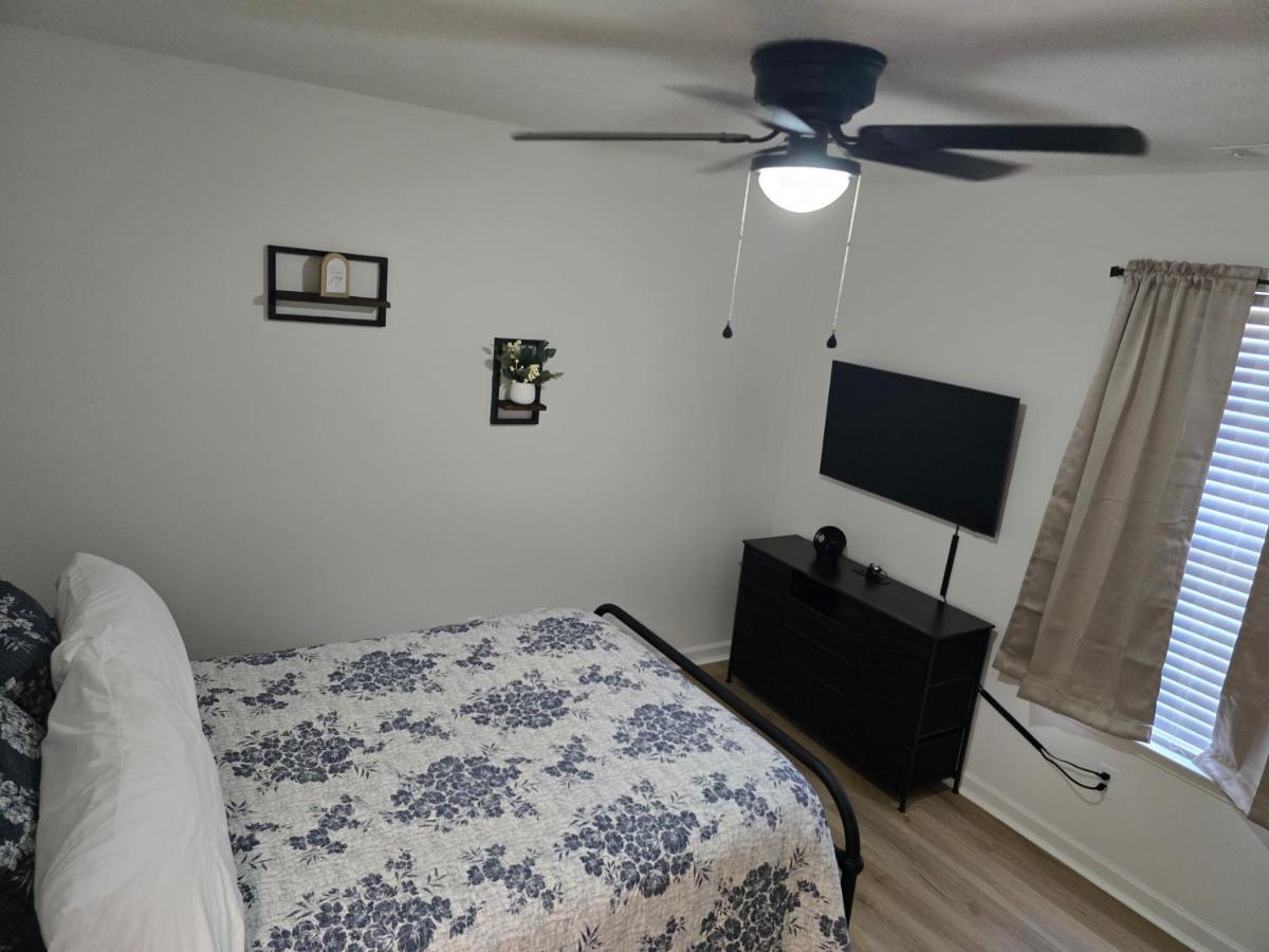 Stylish 3bd 2bath home - B&B