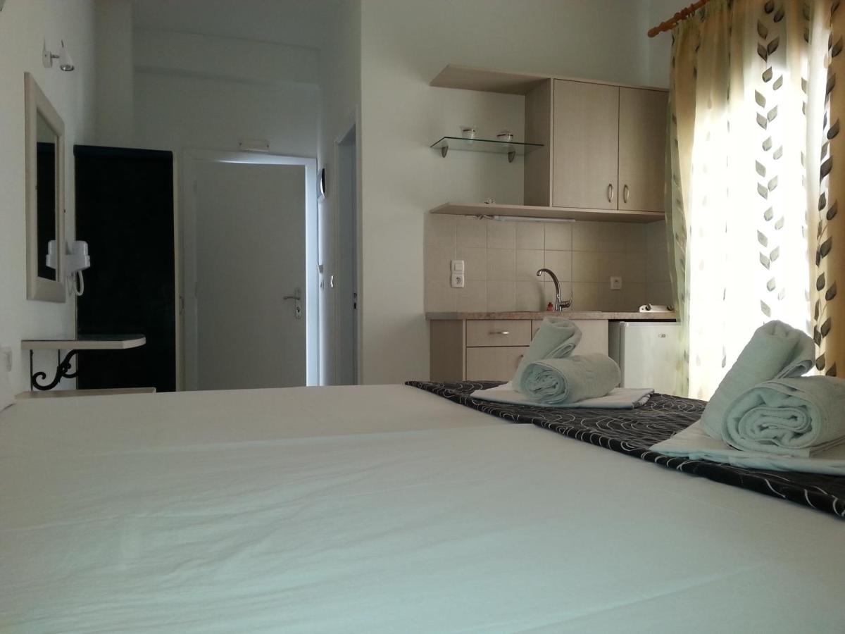 Studio (2 Adults)