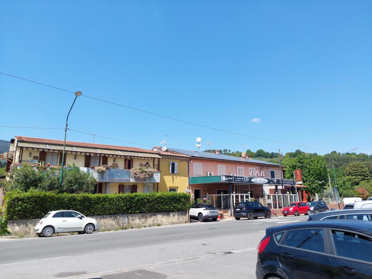 Casa spaziosa - Cascine di Buti - vicino a Pisa - B&B