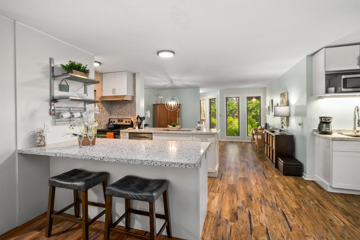 Kauai Waikomo Stream Villas 422 by Coldwell Banker Island Vacations - B&B Koloa