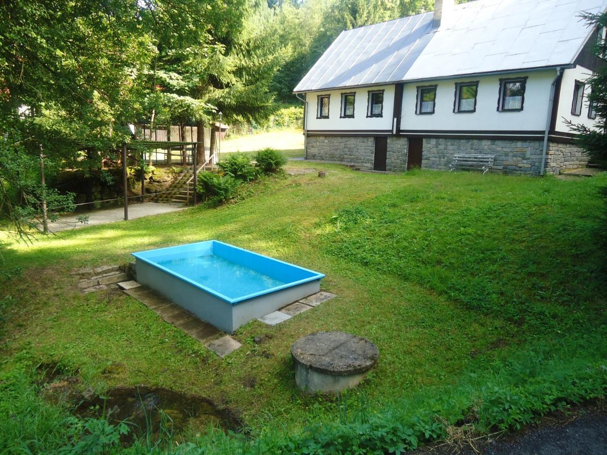 Chata Tanvaldský Špičák - Chambres d’hôtes Tanvald