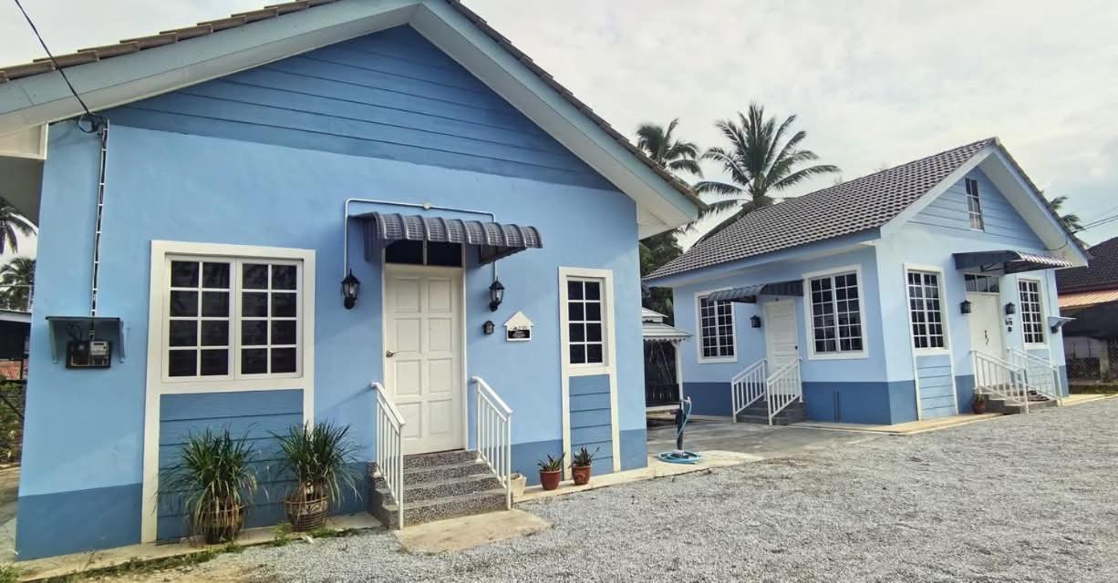 Delima Guesthouse Type A - Ferienwohnung Wakaf Baharu