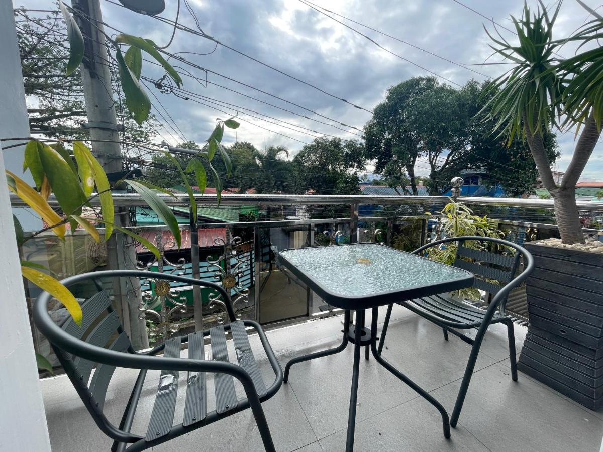 Goldland Caelestis Guest House - B&B