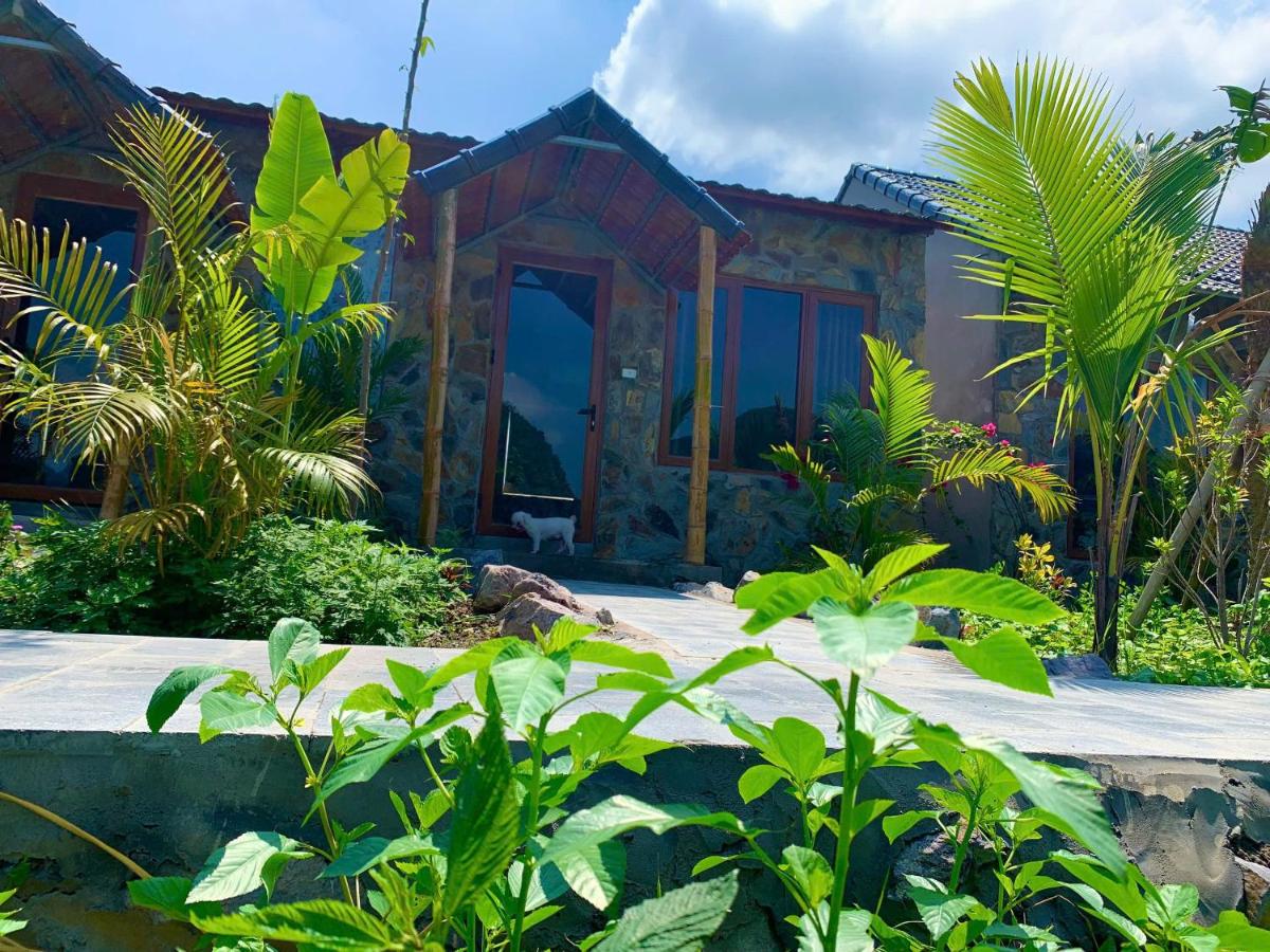 Rocky Mountain Ecolodge - B&B Xuân Sơn