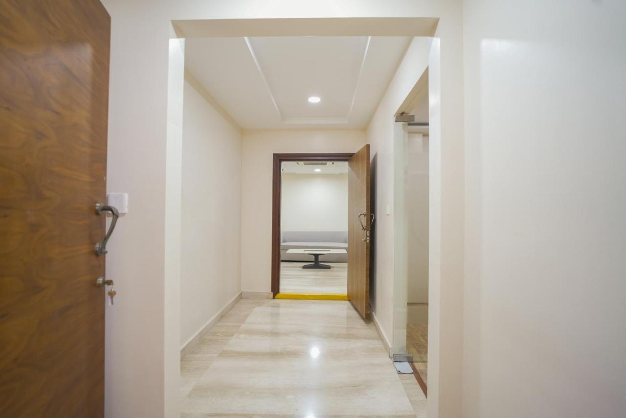 Stay Pride Service Apartments - AC Rooms in Vijayawada - Family & Business Stays - B&B