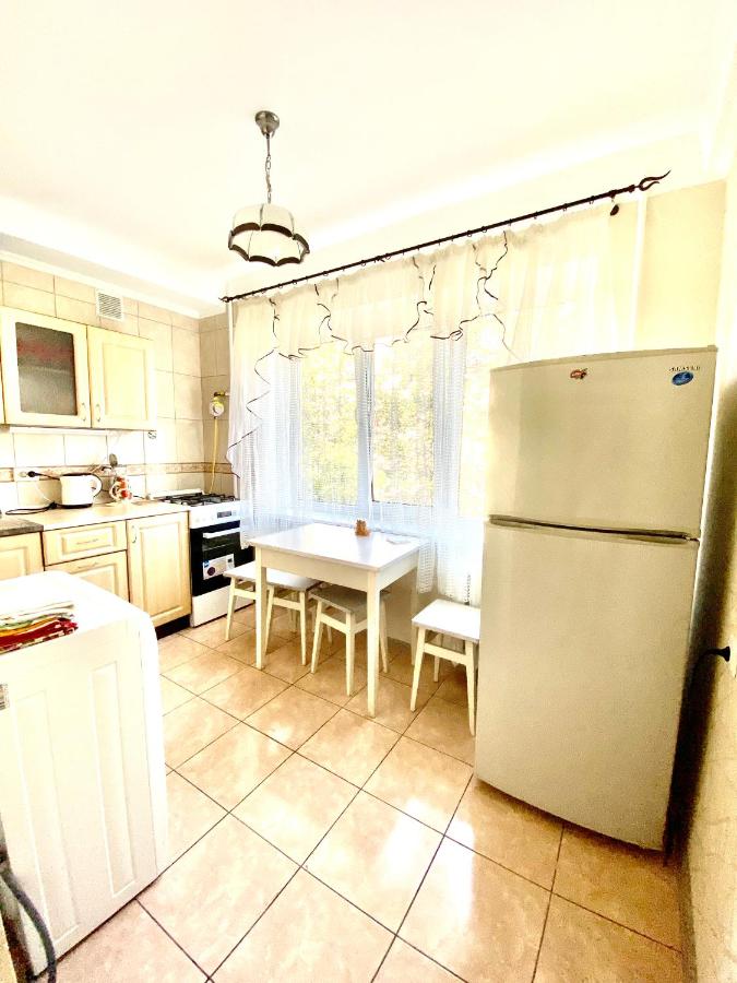 2-К институт сердця возле Метро Чернігівська - Chambres d’hôtes