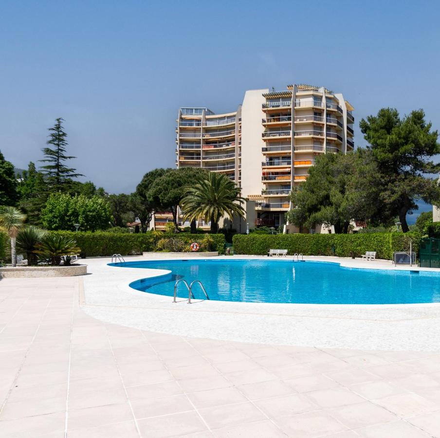 Nouveau - OFFRE SPECIALE - Le Rooftop - Piscine - Terrasse - Barbecue - Accès plage - Shsconciergerie - B&B Mandelieu-la-Napoule