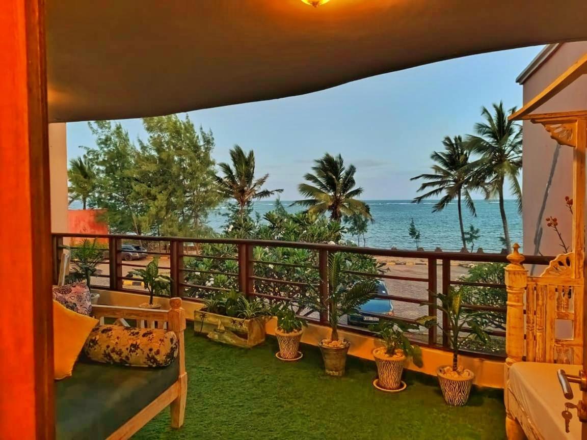Shanzu Oceanline Beachfront Apartments - B&B Mombasa