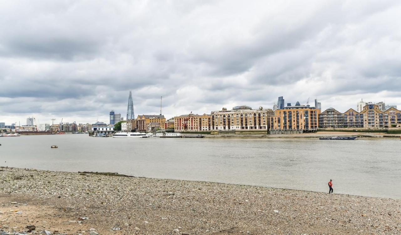 Modern 4 bedroom Terraced House by the Thames! - B&B Londres