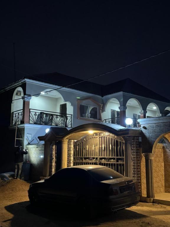 Cutting Edge Guest House - B&B Daranka