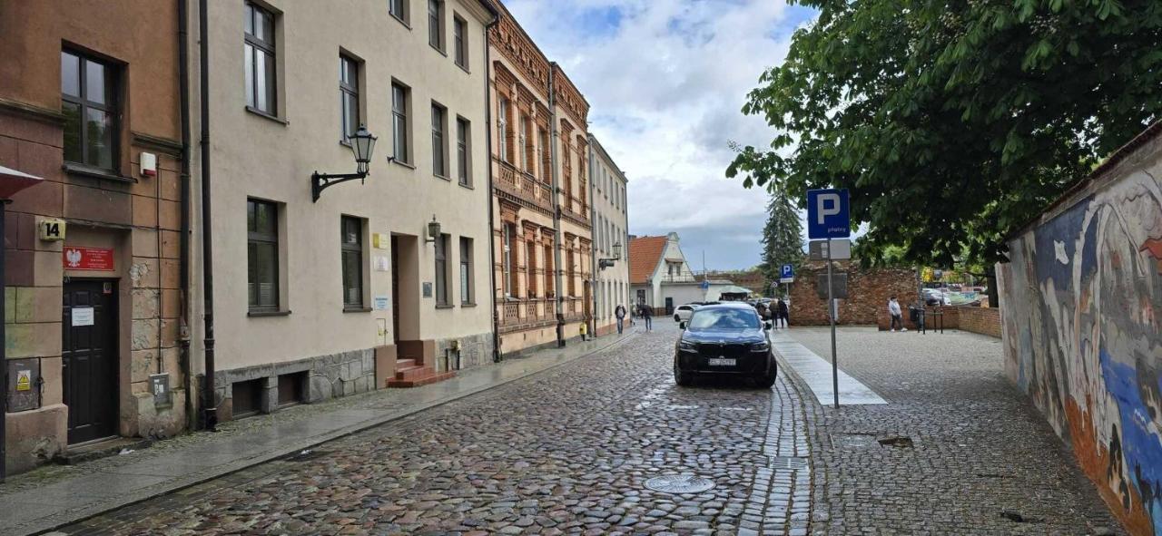 Apartament Przedzamcze - Bed and Breakfast Toruń
